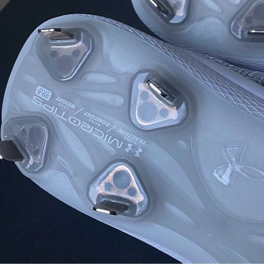 Under Armour women’s Glide Metallic Gray Softball Cleats‎ - Picture 9 of 10